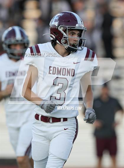 Thumbnail 1 in Edmond Memorial @ Edmond Santa Fe photogallery.