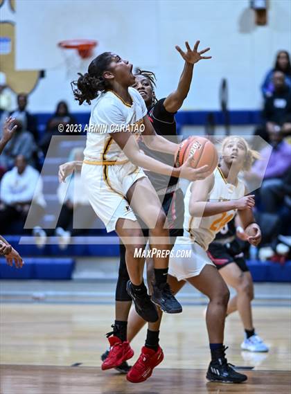 Thumbnail 3 in Westfield @ Nimitz photogallery.