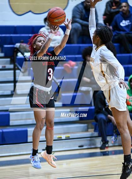 Thumbnail 2 in Westfield @ Nimitz photogallery.
