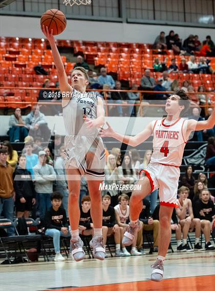 Thumbnail 2 in Lenoir City vs. Farragut photogallery.