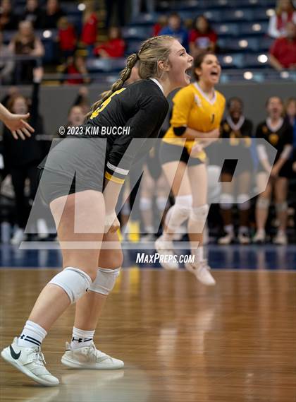 Thumbnail 3 in Lenawee Christian vs. Everest Collegiate (MHSAA Division 4 Semifinal) photogallery.