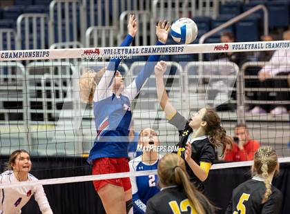 Thumbnail 3 in Lenawee Christian vs. Everest Collegiate (MHSAA Division 4 Semifinal) photogallery.