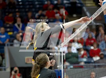 Thumbnail 3 in Lenawee Christian vs. Everest Collegiate (MHSAA Division 4 Semifinal) photogallery.