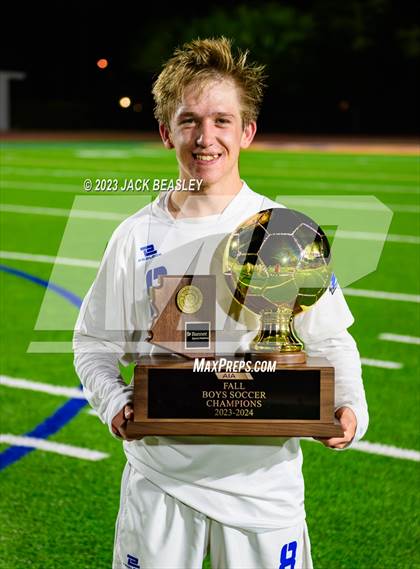 Thumbnail 3 in Snowflake vs. Chino Valley (AIA Fall Soccer Final Awards) photogallery.
