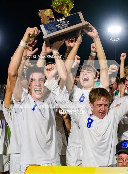 Thumbnail 2 in Snowflake vs. Chino Valley (AIA Fall Soccer Final Awards) photogallery.