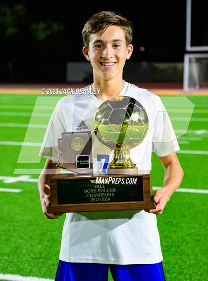 Thumbnail 2 in Snowflake vs. Chino Valley (AIA Fall Soccer Final Awards) photogallery.