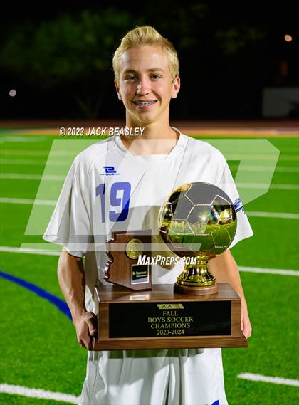 Thumbnail 3 in Snowflake vs. Chino Valley (AIA Fall Soccer Final Awards) photogallery.
