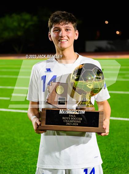 Thumbnail 3 in Snowflake vs. Chino Valley (AIA Fall Soccer Final Awards) photogallery.