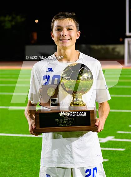 Thumbnail 3 in Snowflake vs. Chino Valley (AIA Fall Soccer Final Awards) photogallery.
