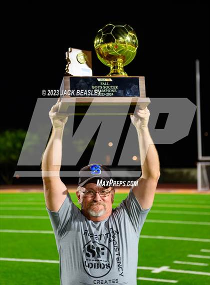 Thumbnail 2 in Snowflake vs. Chino Valley (AIA Fall Soccer Final Awards) photogallery.