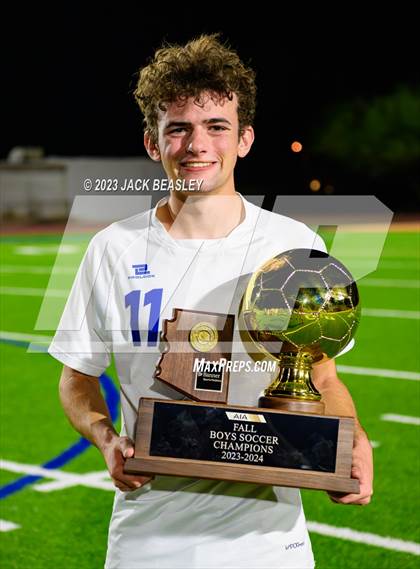 Thumbnail 3 in Snowflake vs. Chino Valley (AIA Fall Soccer Final Awards) photogallery.