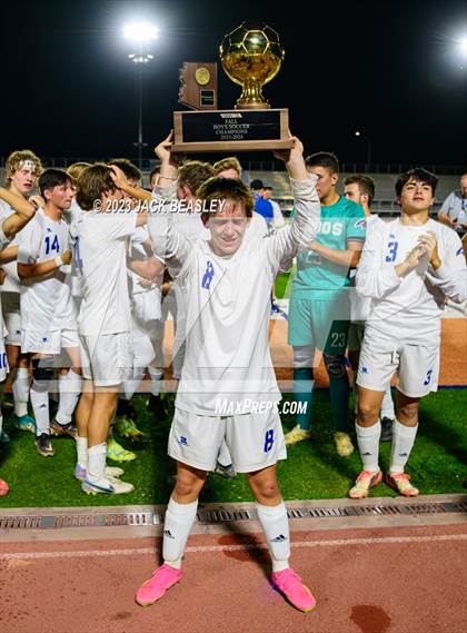 Thumbnail 3 in Snowflake vs. Chino Valley (AIA Fall Soccer Final Awards) photogallery.