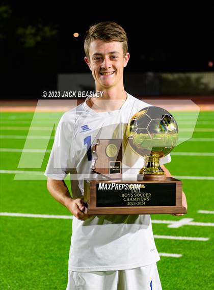Thumbnail 2 in Snowflake vs. Chino Valley (AIA Fall Soccer Final Awards) photogallery.