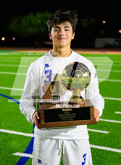 Thumbnail 3 in Snowflake vs. Chino Valley (AIA Fall Soccer Final Awards) photogallery.