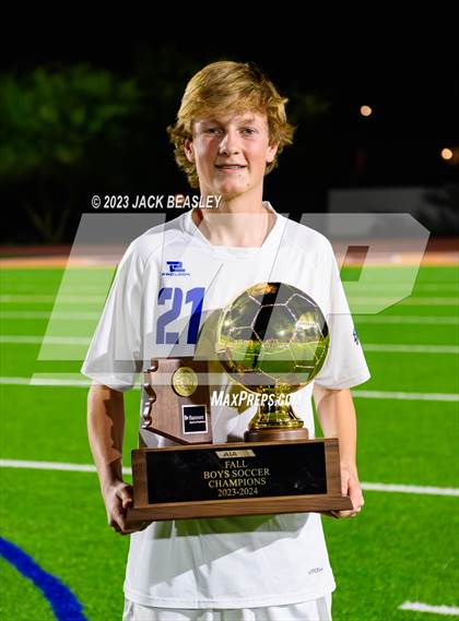 Thumbnail 1 in Snowflake vs. Chino Valley (AIA Fall Soccer Final Awards) photogallery.