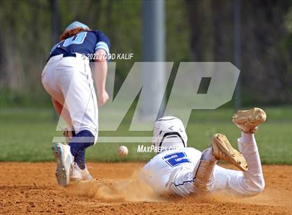 Thumbnail 1 in East Catholic @ Glastonbury photogallery.