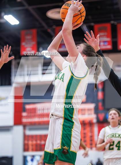 Thumbnail 1 in Pyramid Lake vs. Eureka (NIAA 1A Final) photogallery.