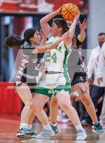 Thumbnail 2 in Pyramid Lake vs. Eureka (NIAA 1A Final) photogallery.