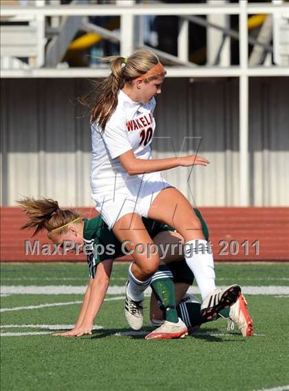 Thumbnail 2 in Wakeland [Justin] vs Waxahachie (4A  Region 2 Semifinals) photogallery.