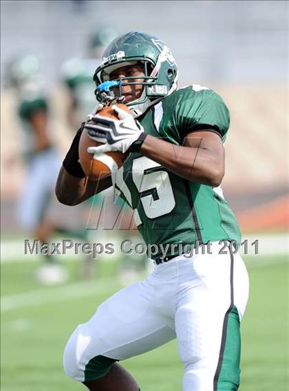 Thumbnail 3 in Poteet vs. Whitehouse (4A Division 2 Region 2 Area Playoffs) photogallery.