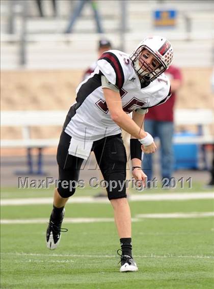 Thumbnail 3 in Poteet vs. Whitehouse (4A Division 2 Region 2 Area Playoffs) photogallery.