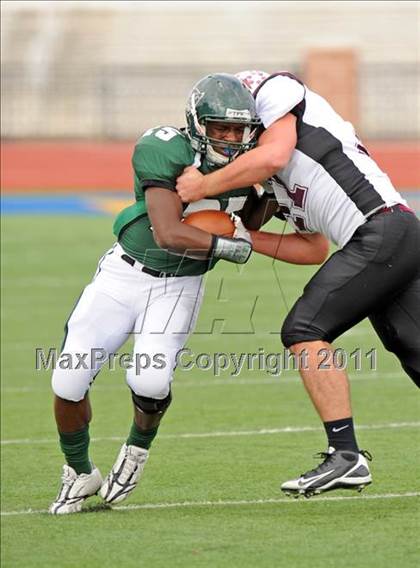 Thumbnail 3 in Poteet vs. Whitehouse (4A Division 2 Region 2 Area Playoffs) photogallery.