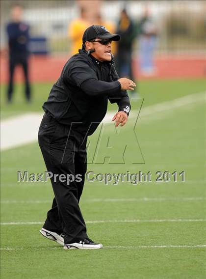 Thumbnail 3 in Poteet vs. Whitehouse (4A Division 2 Region 2 Area Playoffs) photogallery.