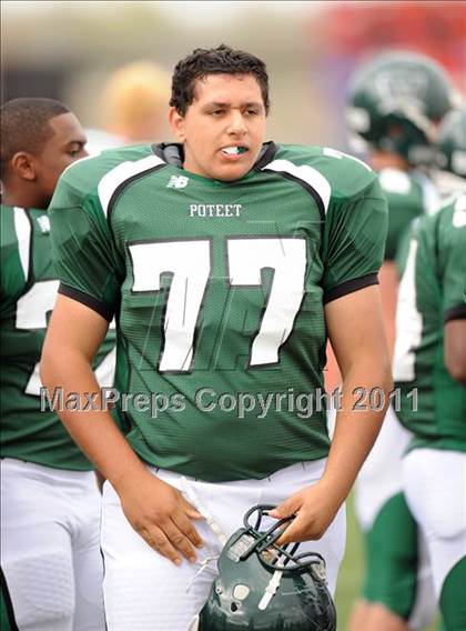 Thumbnail 3 in Poteet vs. Whitehouse (4A Division 2 Region 2 Area Playoffs) photogallery.