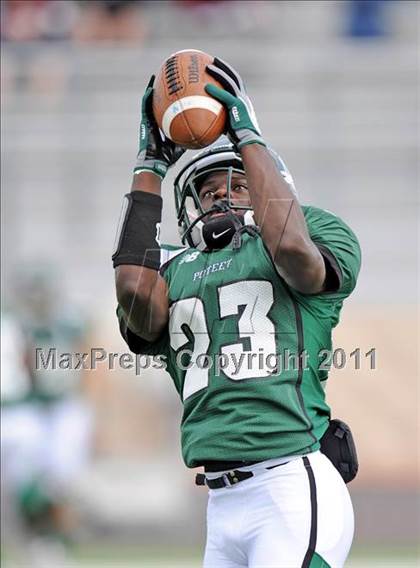 Thumbnail 2 in Poteet vs. Whitehouse (4A Division 2 Region 2 Area Playoffs) photogallery.