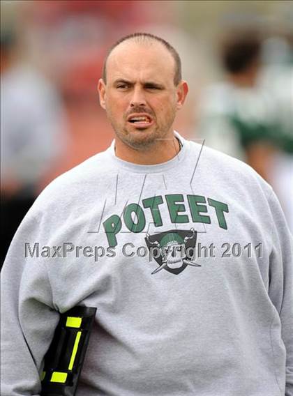 Thumbnail 2 in Poteet vs. Whitehouse (4A Division 2 Region 2 Area Playoffs) photogallery.