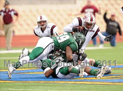 Thumbnail 2 in Poteet vs. Whitehouse (4A Division 2 Region 2 Area Playoffs) photogallery.