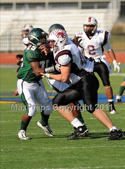 Thumbnail 3 in Poteet vs. Whitehouse (4A Division 2 Region 2 Area Playoffs) photogallery.