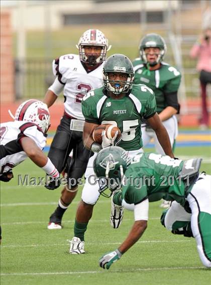 Thumbnail 3 in Poteet vs. Whitehouse (4A Division 2 Region 2 Area Playoffs) photogallery.