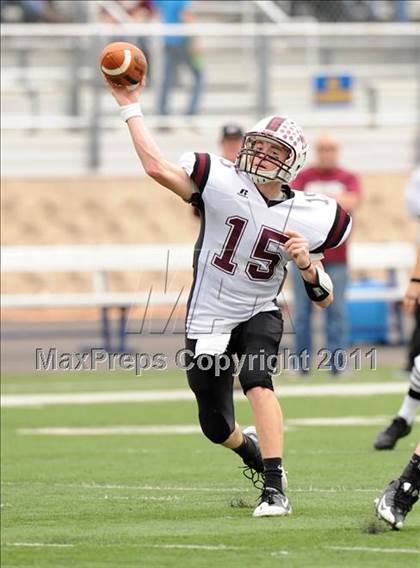 Thumbnail 2 in Poteet vs. Whitehouse (4A Division 2 Region 2 Area Playoffs) photogallery.