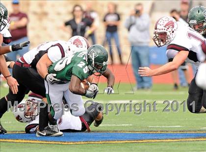 Thumbnail 2 in Poteet vs. Whitehouse (4A Division 2 Region 2 Area Playoffs) photogallery.