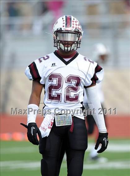 Thumbnail 3 in Poteet vs. Whitehouse (4A Division 2 Region 2 Area Playoffs) photogallery.