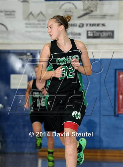 Thumbnail 1 in Dixon vs. Carondelet (Dorothy Speck Memorial) photogallery.