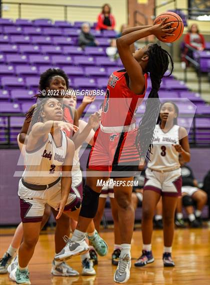 Thumbnail 2 in Waskom vs. Hughes Springs (UIL 3A Region 2 Bi-District Playoff) photogallery.