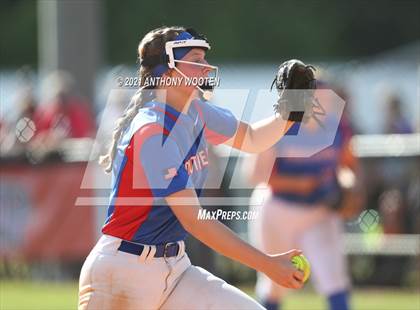Thumbnail 2 in Southern Alamance vs. Alexander Central (NCHSAA 3A Final - Game 3) photogallery.