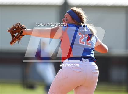 Thumbnail 1 in Southern Alamance vs. Alexander Central (NCHSAA 3A Final - Game 3) photogallery.