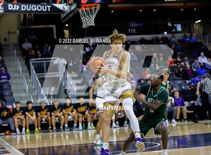 Thumbnail 2 in Bellevue West vs. Gretna photogallery.