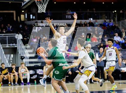 Thumbnail 3 in Bellevue West vs. Gretna photogallery.