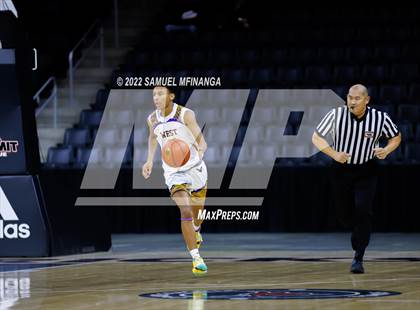 Thumbnail 2 in Bellevue West vs. Gretna photogallery.