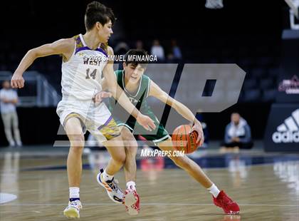 Thumbnail 1 in Bellevue West vs. Gretna photogallery.