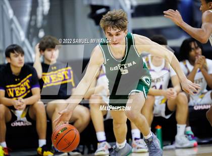 Thumbnail 3 in Bellevue West vs. Gretna photogallery.