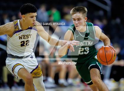 Thumbnail 1 in Bellevue West vs. Gretna photogallery.