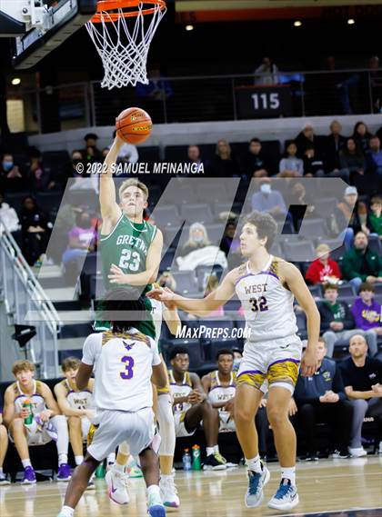 Thumbnail 2 in Bellevue West vs. Gretna photogallery.