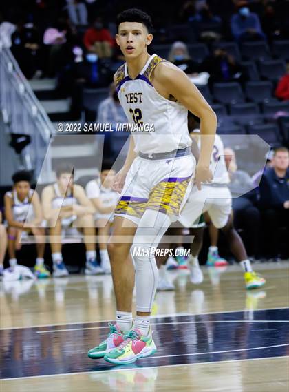 Thumbnail 1 in Bellevue West vs. Gretna photogallery.