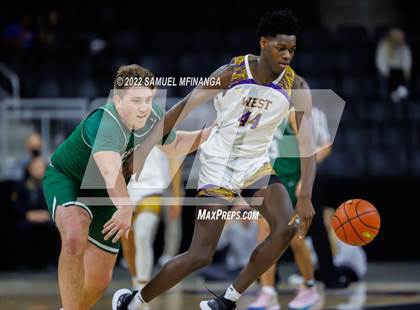 Thumbnail 3 in Bellevue West vs. Gretna photogallery.