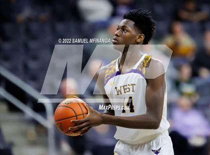 Thumbnail 1 in Bellevue West vs. Gretna photogallery.